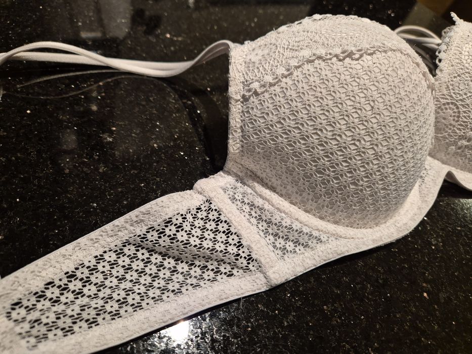 Biały biustonosz 75B stanik staniczek