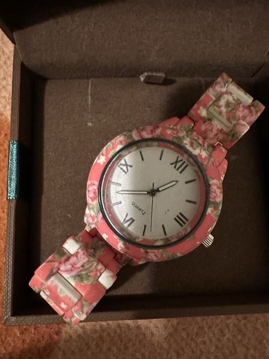 Zegarek rozowy w kwiatki damski
