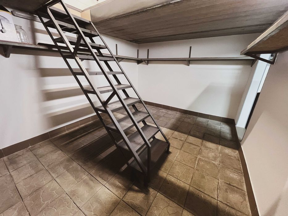 Продам Гараж Теплична 38