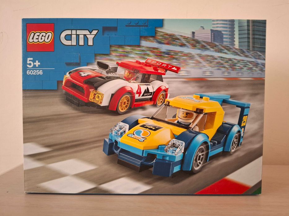 Lego City 60256 (190шт). Новый