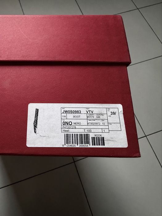 Сапоги Valentino Garavani Runway чорні шкіра/лак 39,5 оригінал