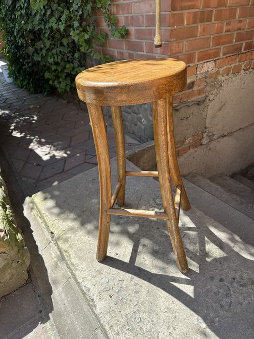 Стул барний високій дубовий