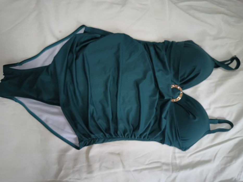 Чудовий купальник 'на розмір 46.-50 !