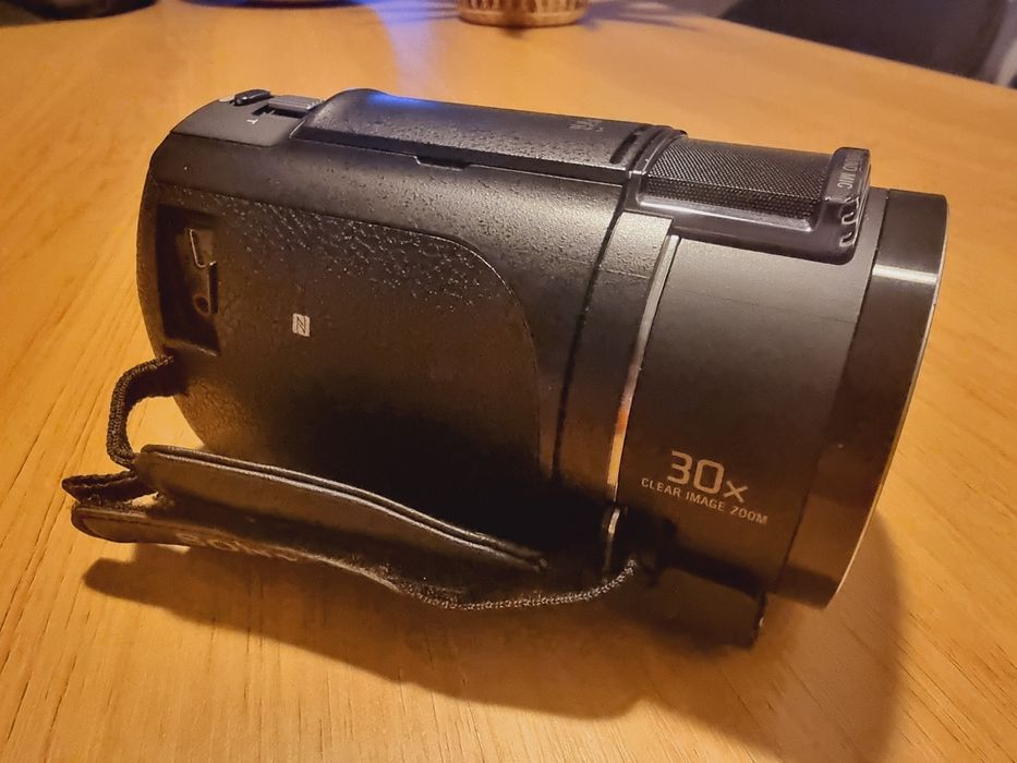 Filmadora e Camera Handycam Sony FDR-AX43A UHD 4K,