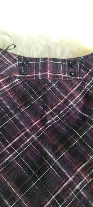 Spódnica ciepła nad kolano