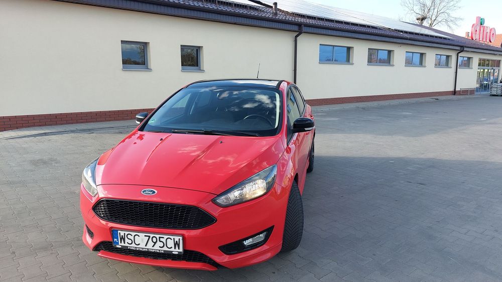 Ford Focus Fokus pakiet ST red/ Winter edition