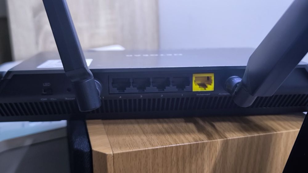 Роутер Netgear Nighthawk X4S R7800
This R7800-100NAS Netgear Nighthawk