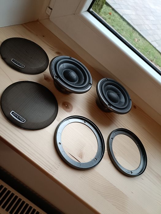 Średnio tonowe  syki soprany głośniki alpine f 1 n10m status dls focal