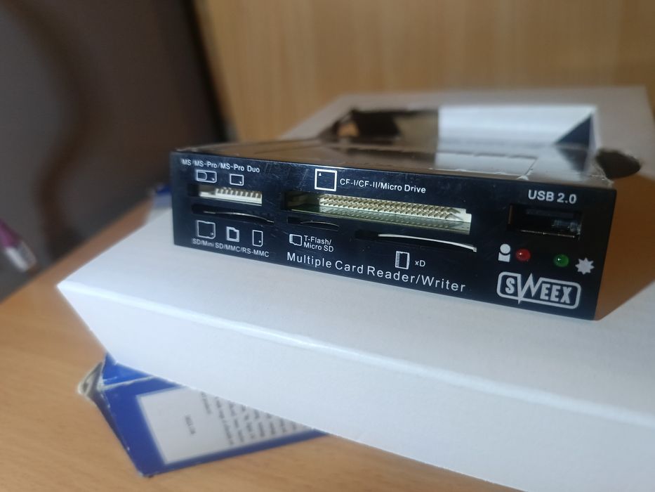 Czytnik SWEEX INTERNAL CARD READER ALL IN 1 USB 2.0