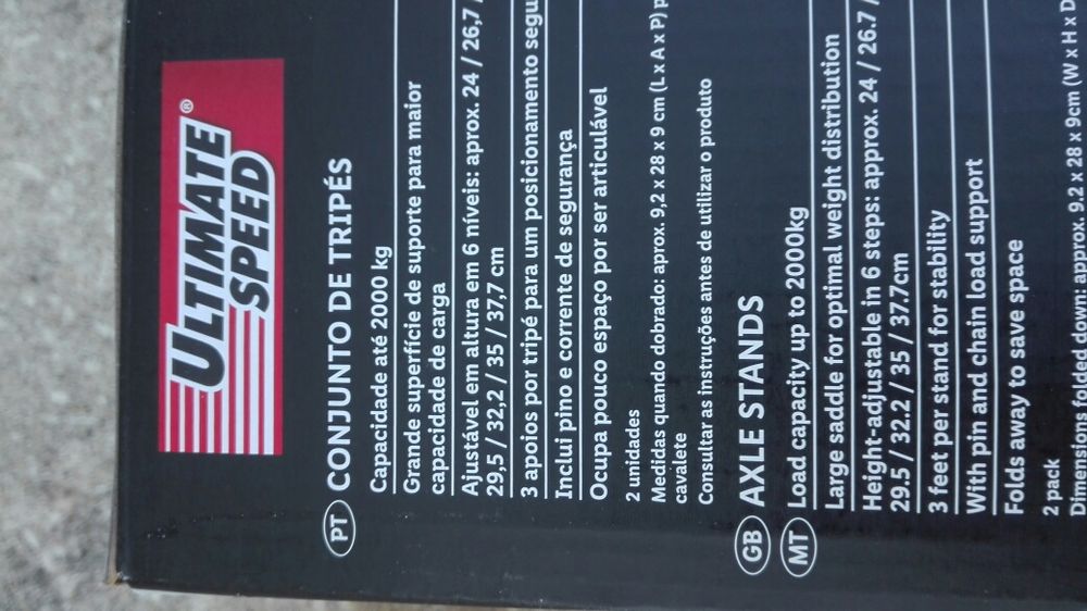 2 Tripés Reguláveis, novos na embalagem