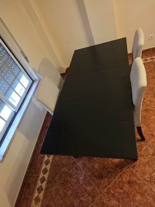 Conjunto de mesa extensível + 4 cadeiras482694285441126400