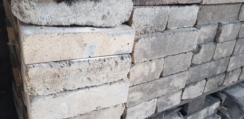 Цегла вогнетривка-шамотна ША5 БВ гарний стан