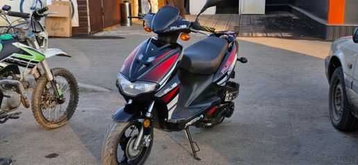 Продам скутер 150кубов