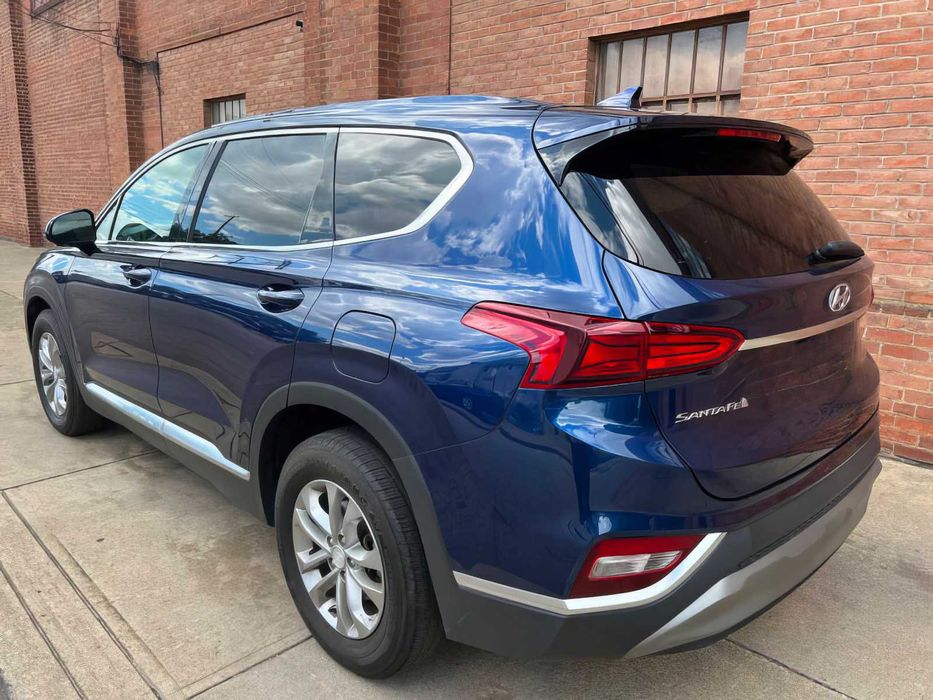 Hyundai Santa Fe SEL      2020