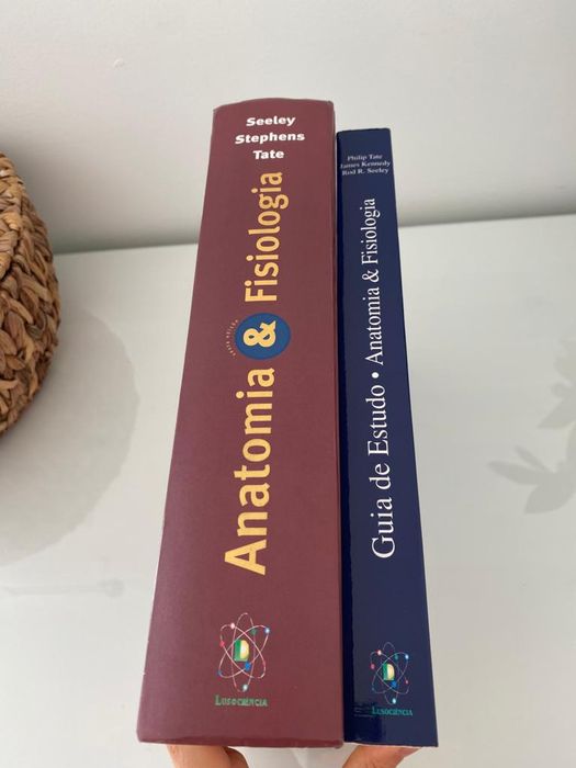Livro Biologia Celular e Molecular e Anatomia Fisiologia de Seeley