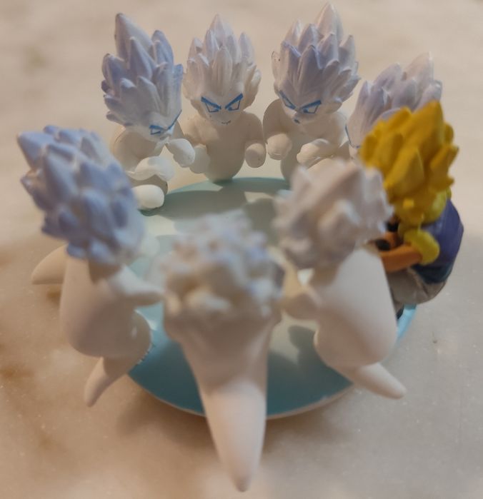 Estátua Dragon Ball Z pequena