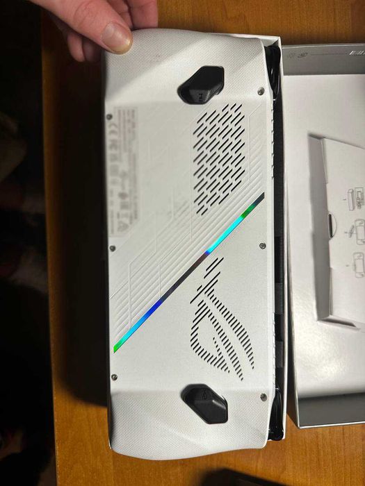 ROG Ally RC71L Z1 Extreme 512 GB | 16 GB RAM – ідеальний стан