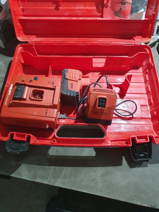 Vendo várias máquinas para construção civil