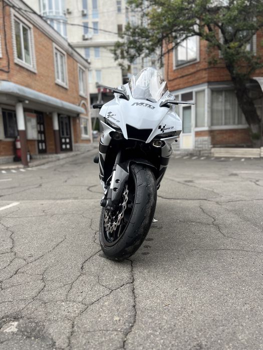 Yamaha yzf r1 2024