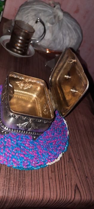 Шкатулка, антикварная, в отличном состоянии