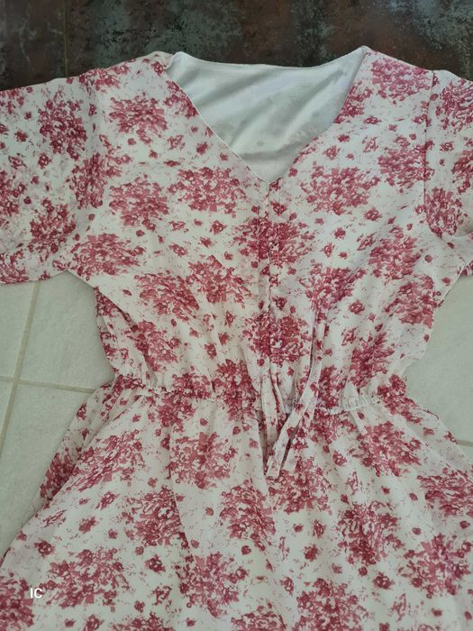 Różowa sukienka idealna na lato 2023