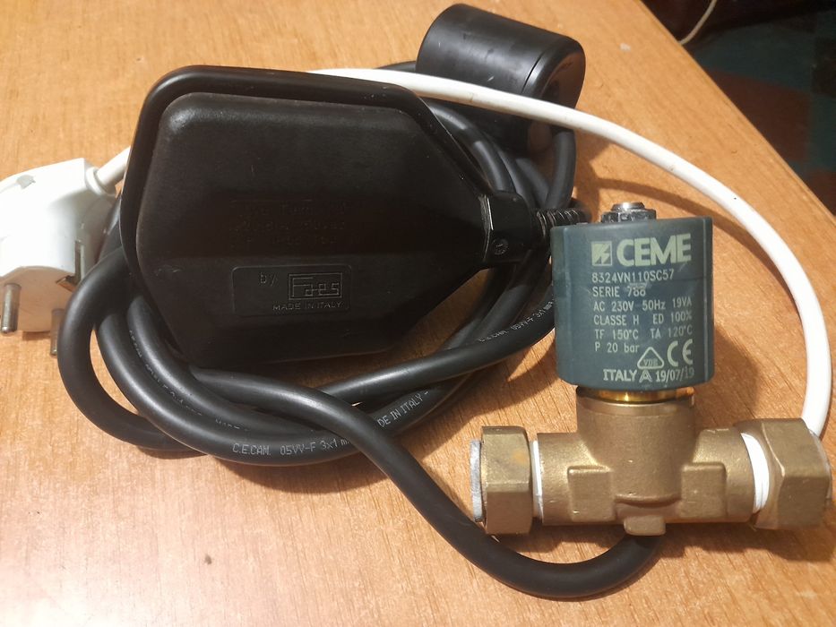 Электромагнитный клапан CEME 8324. Электропоплавок.