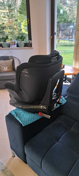 Fotelik obrotowy Britax DUALFIX M i-SIZE Black 0-18 kg