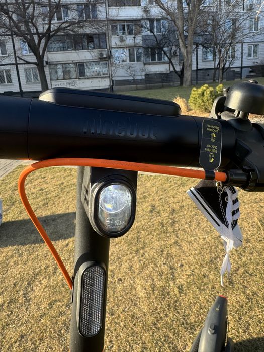 Продам Электросамокат Segway Ninebot E2 Pro E Black