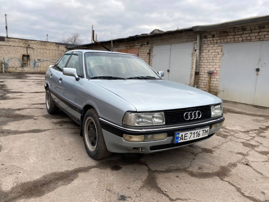 Автомобіль Audi 90 2.3