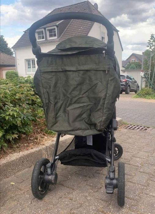 Spacerówka Britax na pompowanych kołach