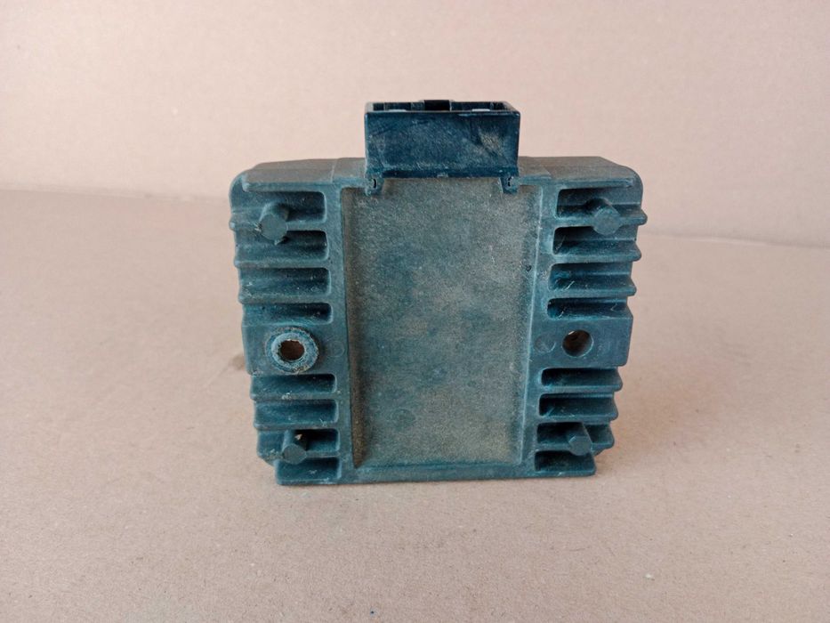 Yamaha R6 Regulator Napięcia SH713AA 4.1.1  03-05