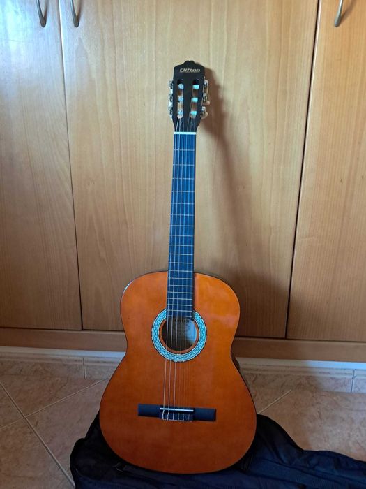 Vendo Guitarra Clássica Clifton – Excelente Oportunidade!