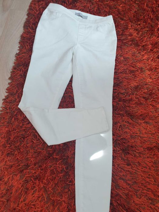 Kremowe dżinsowe leginsy George M