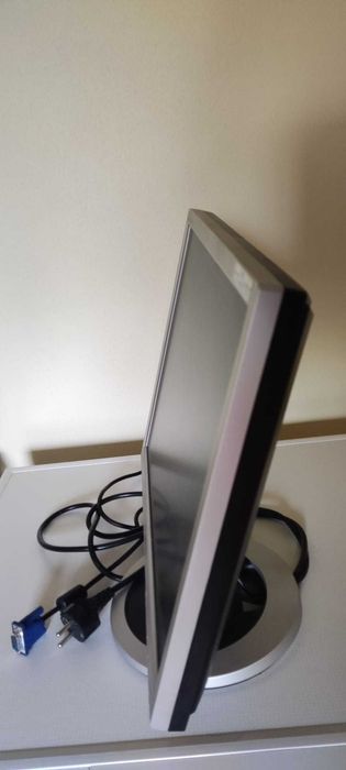 Monitor Samsung SyncMaster 710N – 17 polegadas (Impecável)