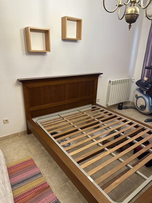 Cama Casal com estrado