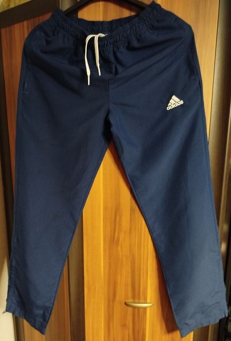 Spodnie dresowe chłopięce Adidas 11/12 stan idealny