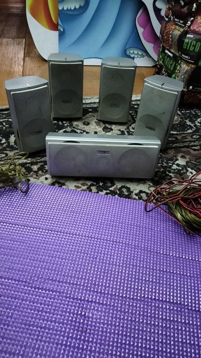 6- Colunas Philips  de 6 OHM cada