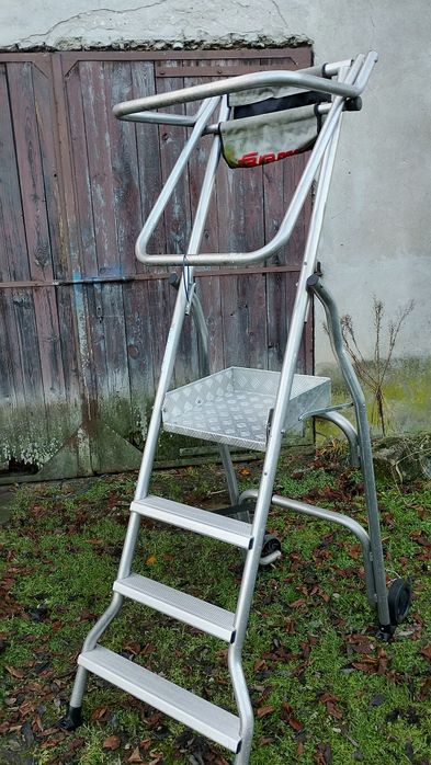 Drabina- podest magazynowy trzy stopniowy FARAONE