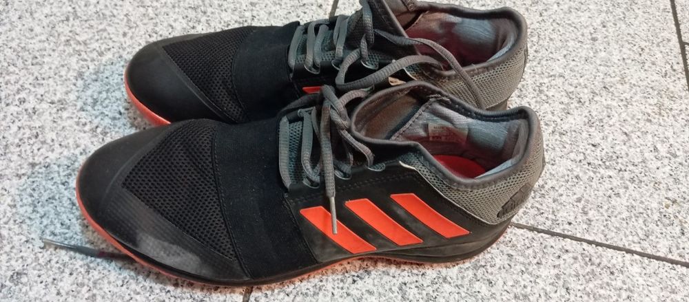 Sapatilhas adidas 40