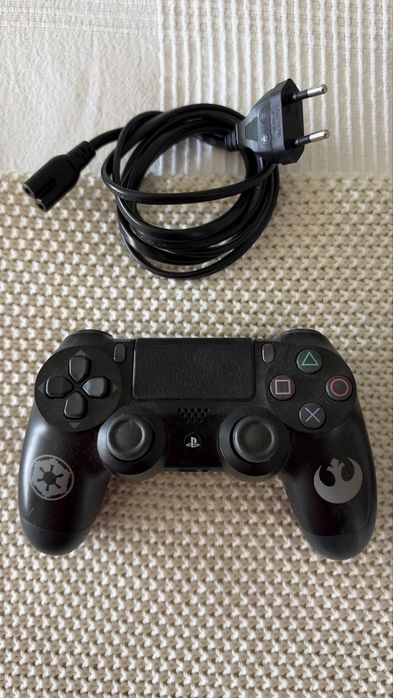 Playstation 4 Star Wars edition + comando