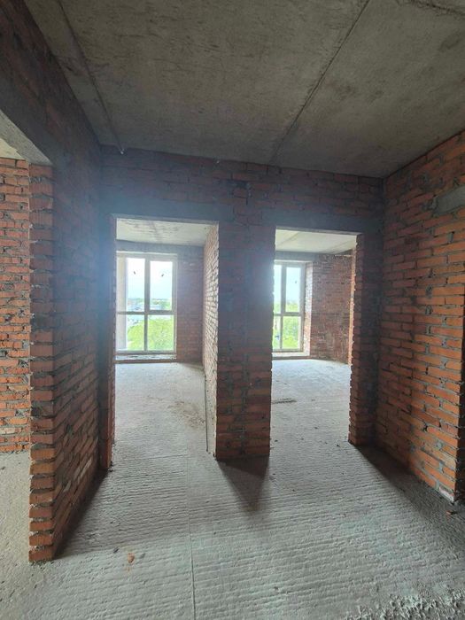 Продам 2-х.кім.в центрі міста в новобудові.