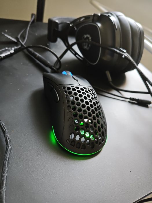 Laptop Lenovo loq 15arp9