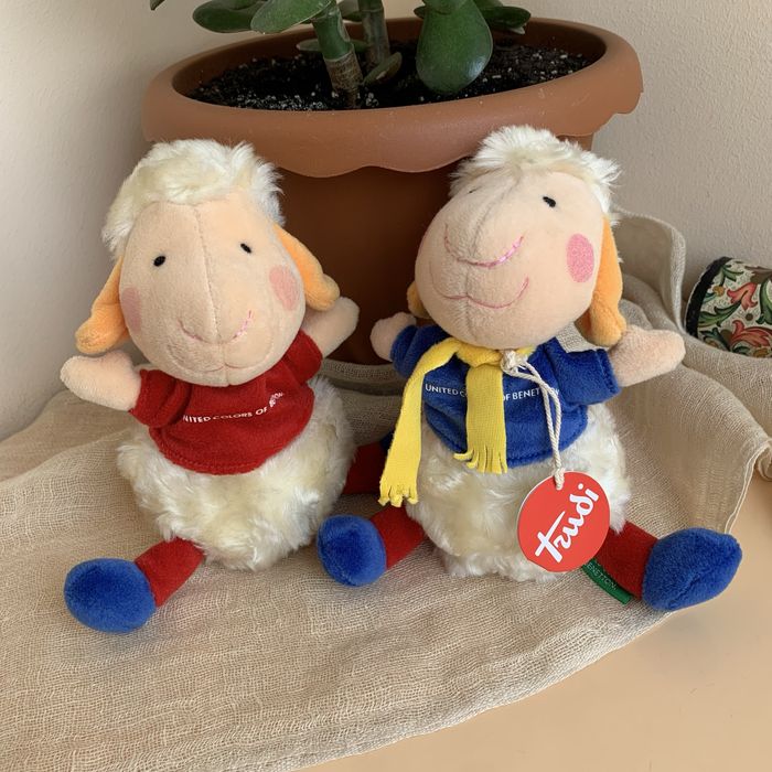 Пара мяких овечок United Colors of benetton від TRUDI якість