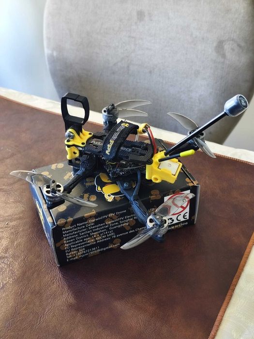 Drone FPV DarwinFPV FoldApe 4" Analógico BNF 3S (XT30) + Extra Camera Mount