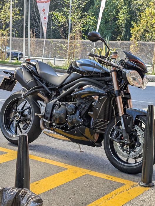 Triumph Speed Triple 1050 94