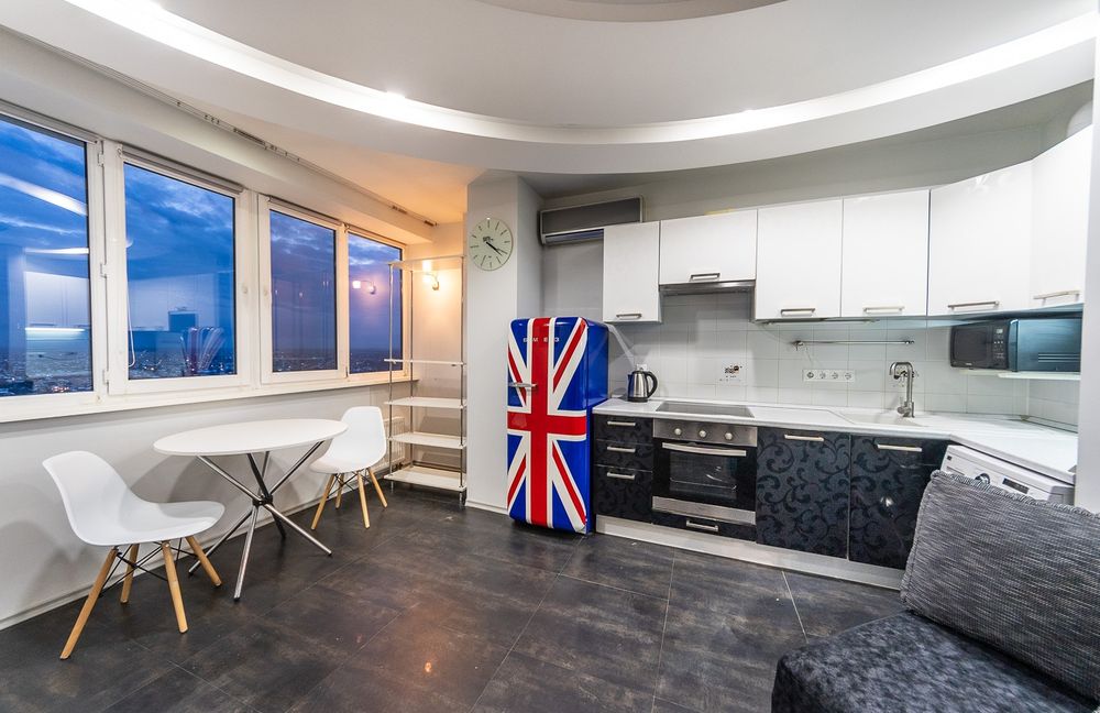 Сучасна кв, Осокорки, Дніпровська набережна 26 , посуточно