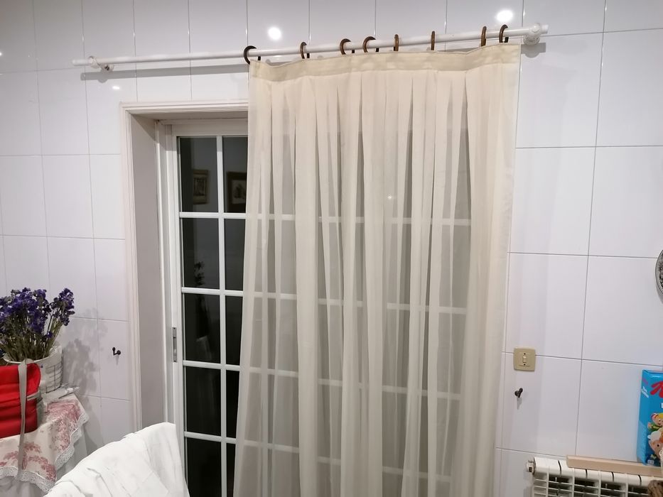2 Cortinas de voil cor perola