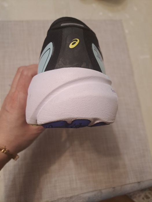 Оригінальні кросівки Asics,Vans