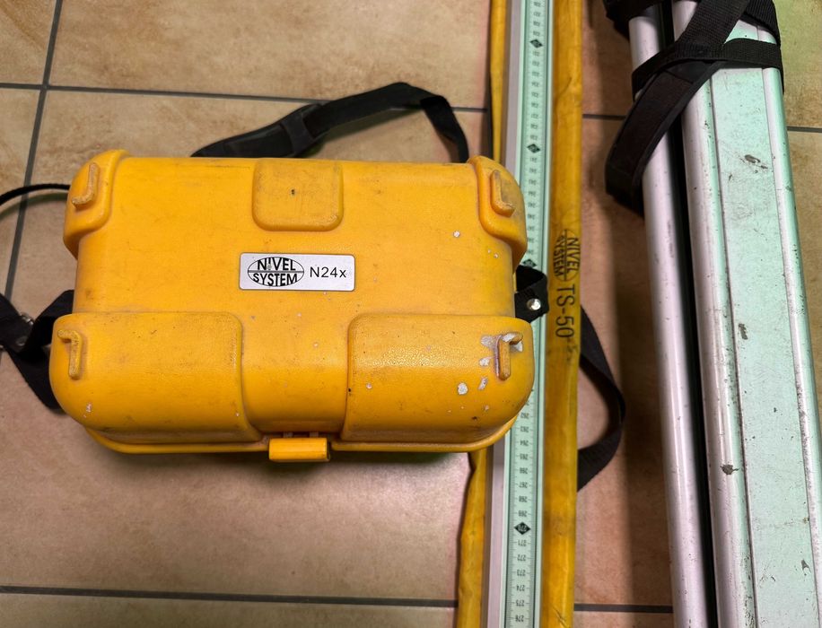 Niwelator NIVEL SYSTEM N24X + Statyw + Łata