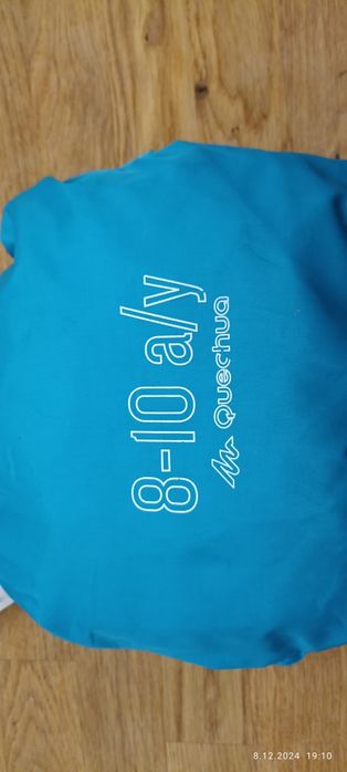 Kurtka przeciwdeszczowa 8-10 lat letnia